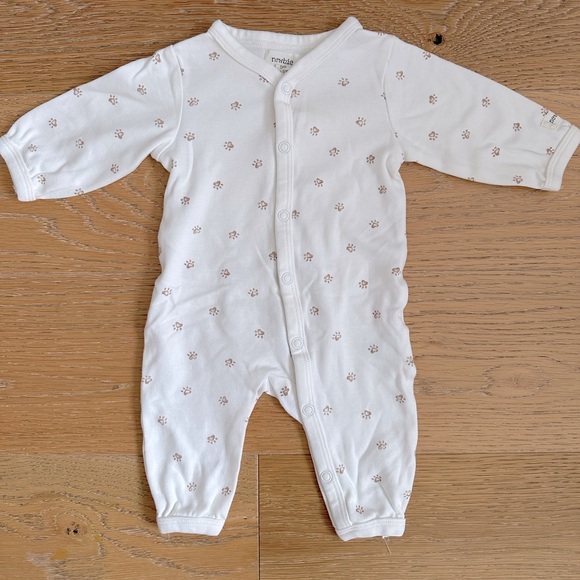 NEWBIE Footles One Piece Pajama - Picture 2 of 4